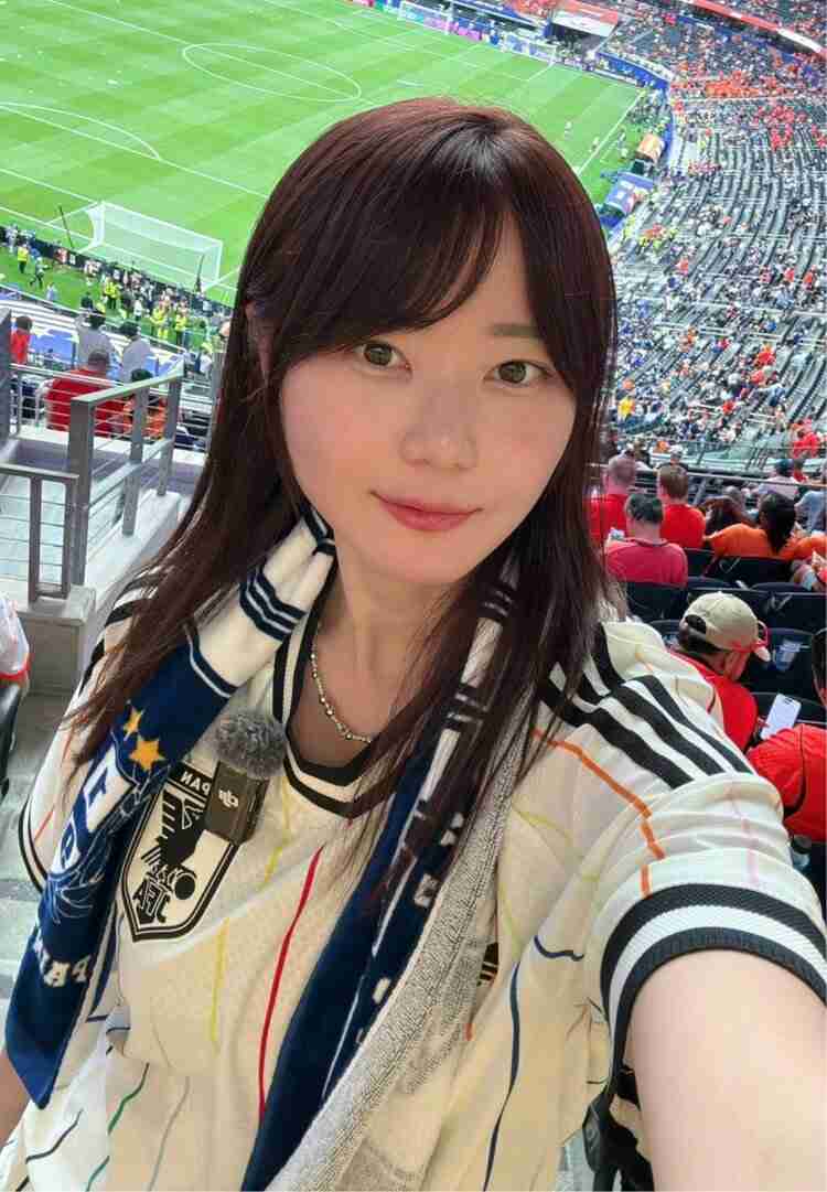 「自分が目立ちたいだけ」W杯を“現地観戦する美女インフルエンサー”たちが炎上するのはなぜ? 叩くSNSユーザーの心理