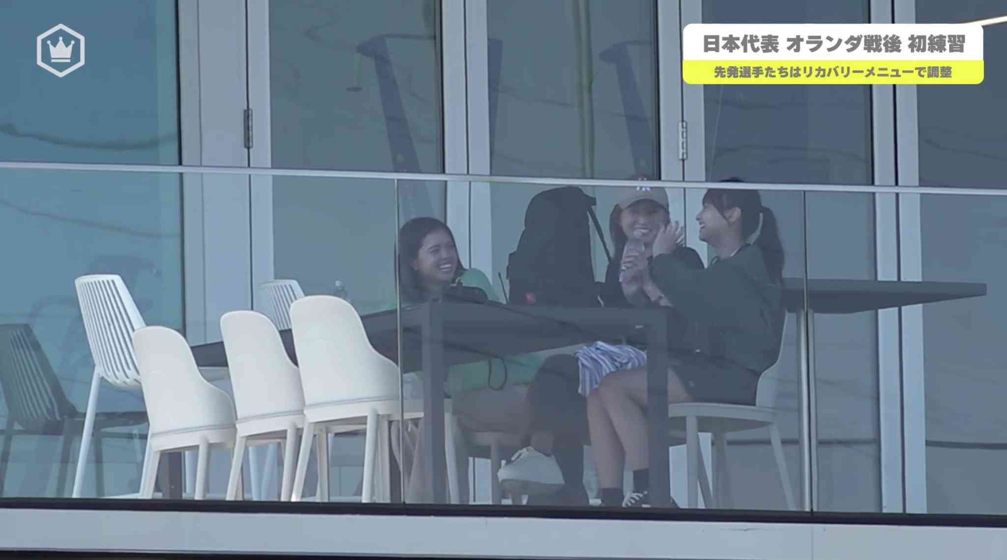 「自分が目立ちたいだけ」W杯を“現地観戦する美女インフルエンサー”たちが炎上するのはなぜ? 叩くSNSユーザーの心理