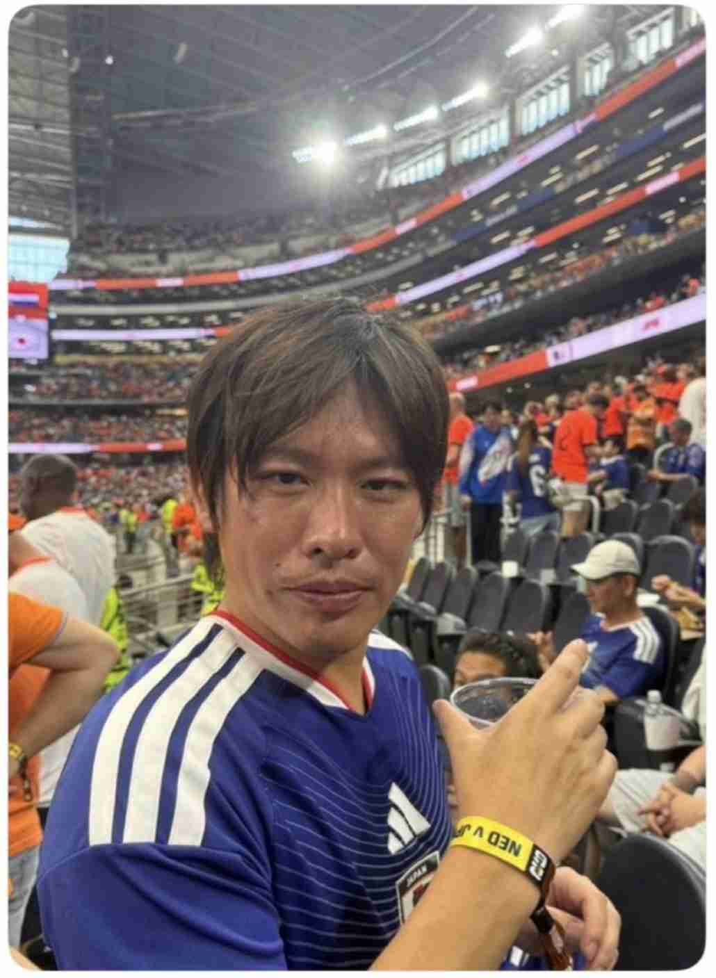 「自分が目立ちたいだけ」W杯を“現地観戦する美女インフルエンサー”たちが炎上するのはなぜ? 叩くSNSユーザーの心理