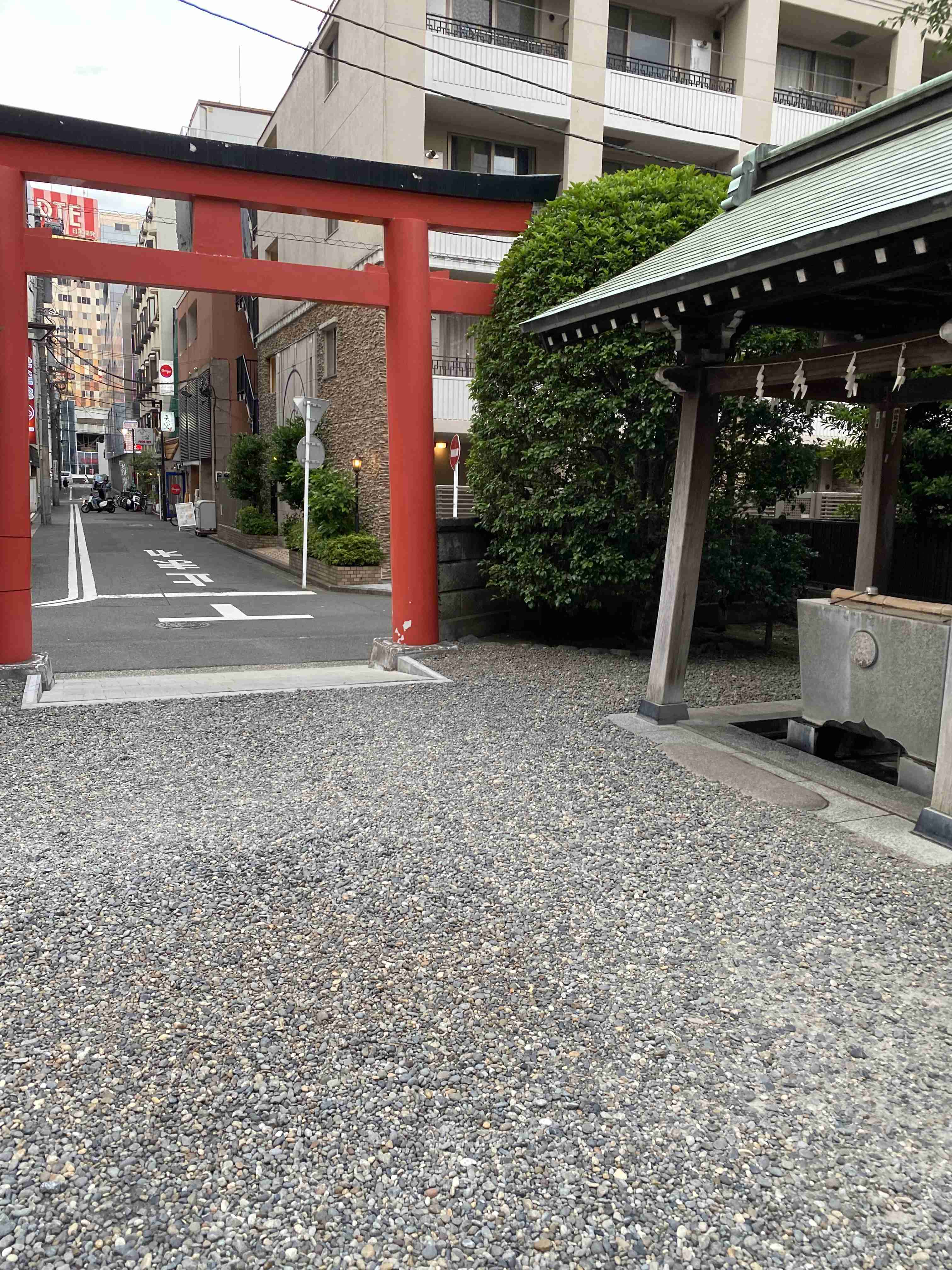 フルタイムで「月20万円程度では、とても暮らしていけない」最低賃金労働者が2割の現実…「年収200万」が恒常化する日本の末路