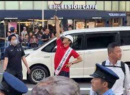 「人殺しやないか！」兵庫県・斎藤知事　内部告発文書問題の質疑中に飛んだ怒号に「続けることはできない」と毅然反論…SNSも騒然とした“トラブル”