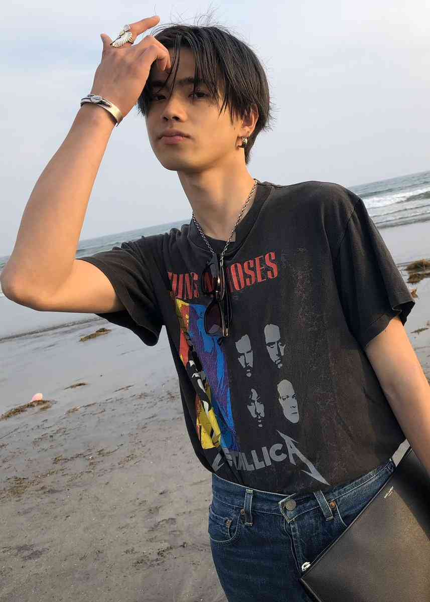 コムドット・やまと デザイン“パクリ”認め謝罪 人気アーティストグッズに酷似「不快な思いをさせた」