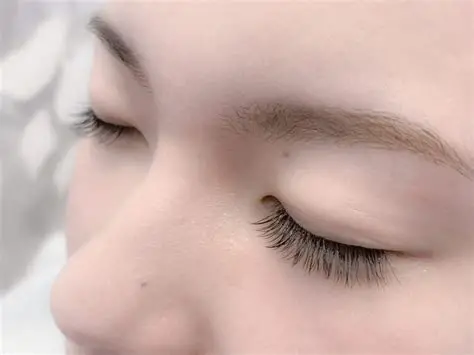 【まつエク】ガル民の目元事情が知りたい【眉毛など】