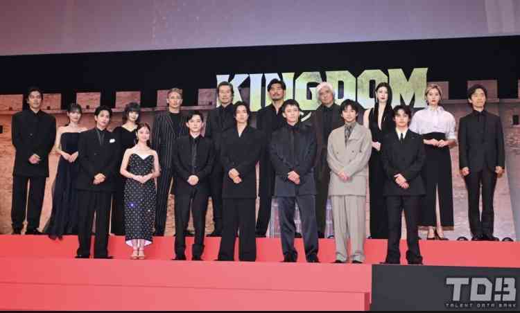 山﨑賢人、吉沢亮、小栗旬らキャスト16名集結！「キングダム 魂の決戦」ワールドプレミア