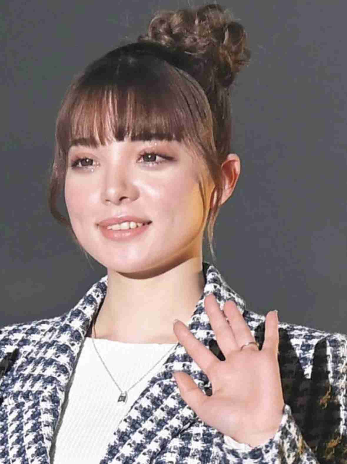 広島・小園海斗の奥さん超キレイ！「素晴らしい家族仲」娘2人をほぼ顔出し「みんなかわいい」「大きくなったね」渡辺リサが披露