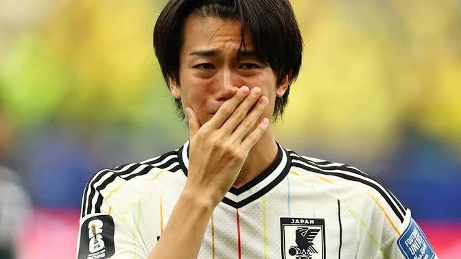 【日本代表】中村敬斗だけバートン主審が〝無視〟で大波紋「他の選手には挨拶を続けたが…」