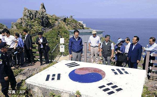 カメラに映り込んだ「東洋人蔑視」のしぐさ…メキシコ戦での「人種差別ポーズ」、韓国ユーチューバーが被害
