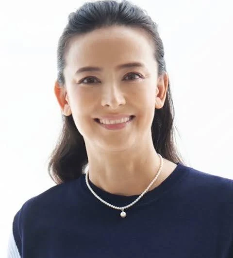 ブラピに続き…トム・クルーズの娘スリも名前からクルーズ姓を削除