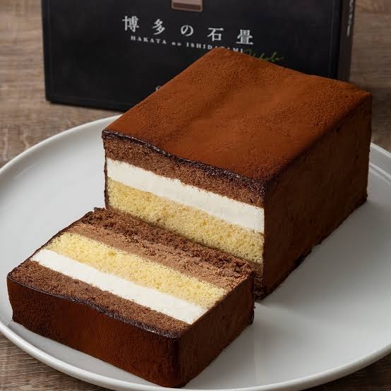 皆さんの住んでいる地域のケーキ屋の名物ありますか?