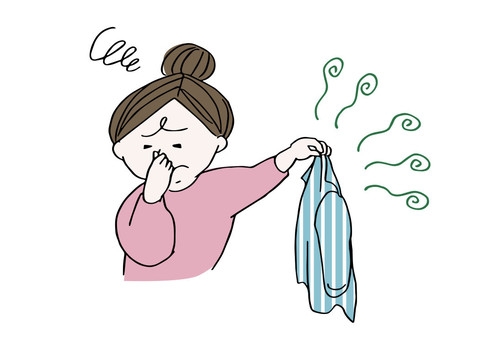 服についた汗が臭い問題