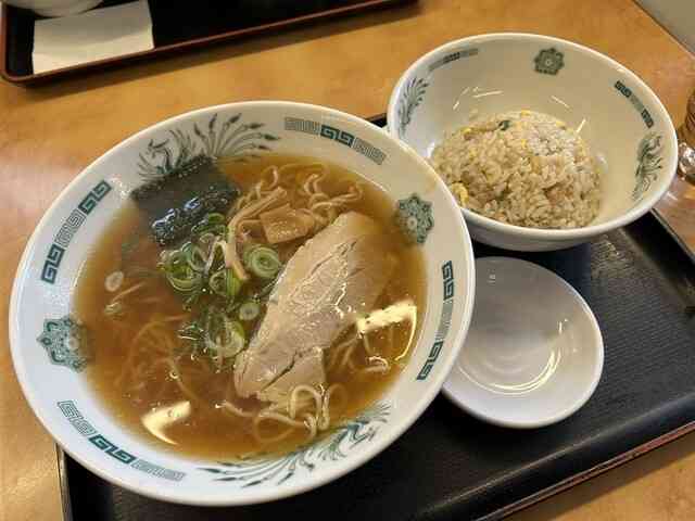 頻繁に通ってる飲食チェーン店は？