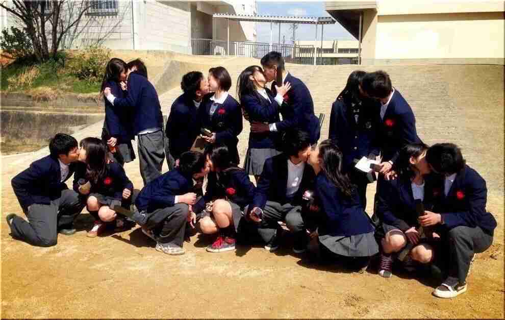 人気芸人、中学生カップルの「性の暴走」行為を注意できず「これが今の日本人か」