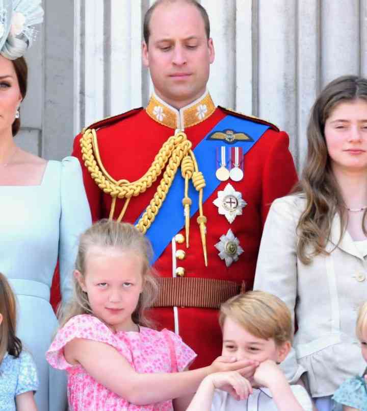 英チャールズ国王、ヘンリー王子とメーガン妃を私邸に招く　一家全員との対面は4年ぶり