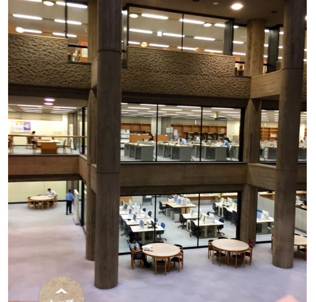新しいお洒落な図書館が羨ましい