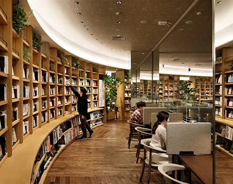 新しいお洒落な図書館が羨ましい