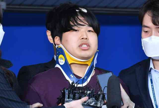「どれだか覚えていない」体操着、水筒、水着…女子児童の持ち物に下半身をこすりつけた小学校教師