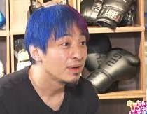 青髪の小学生ギャル(9)、学校側の特別対応明かす「プールに入ると塩素で髪の色が落ちちゃうから…」