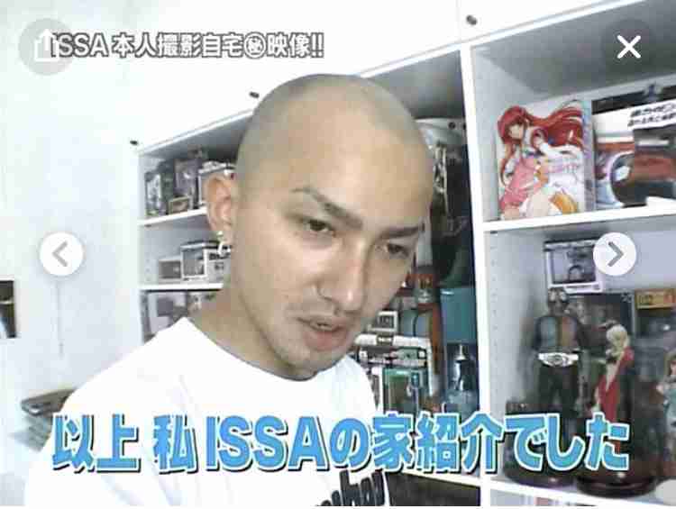 DA PUMP・ISSA、両腕びっしりタトゥー&金髪ロン毛のワイルド近影に「ごきげんなお顔ですね」 “平成のモテ男”は現在2児のパパに