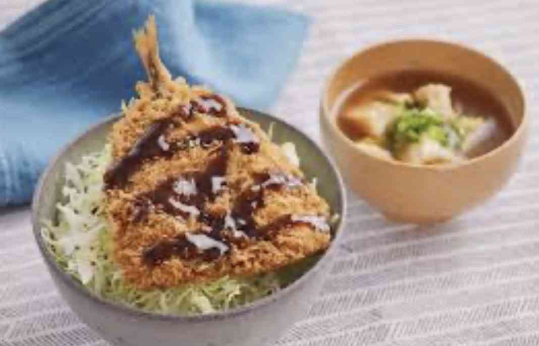 アジフライに何かけようか迷ってて…