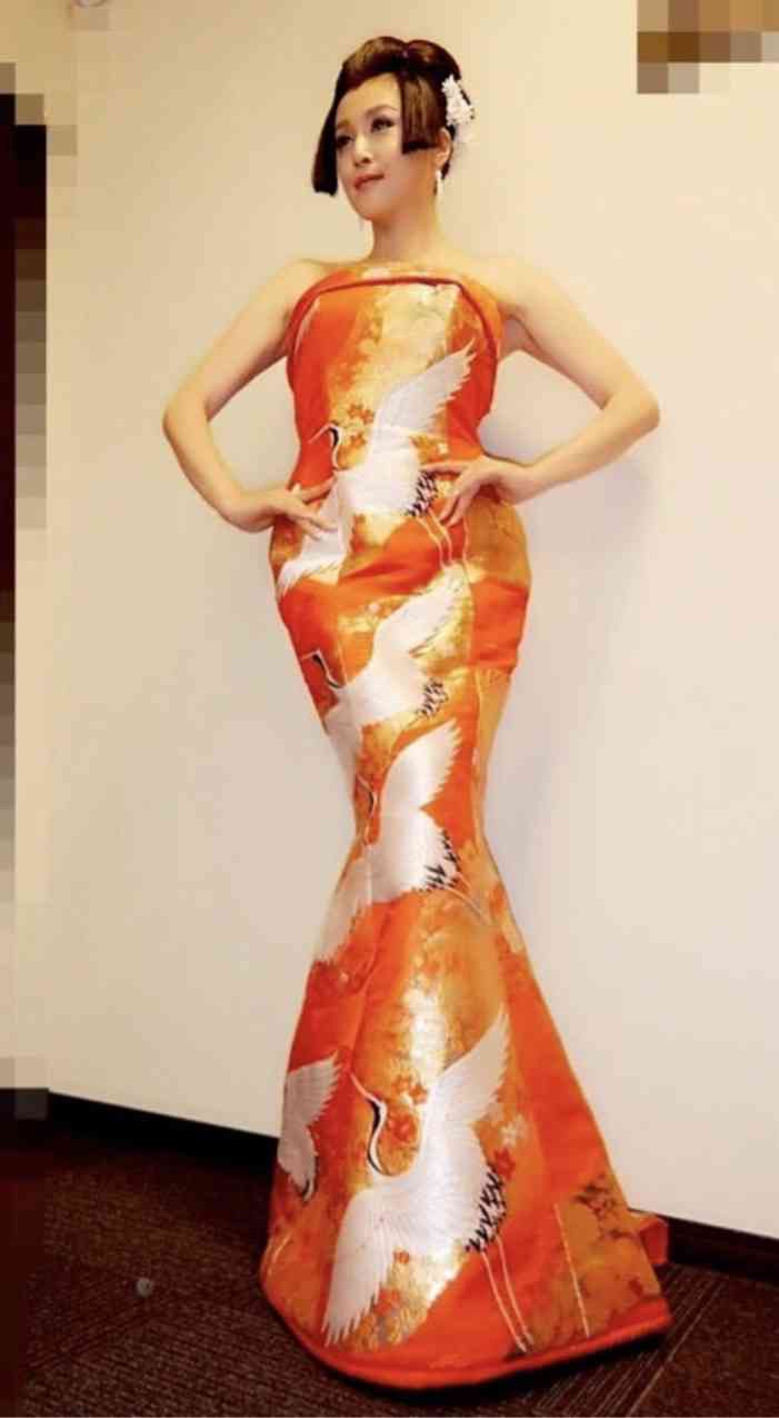 藤原紀香、“明治版”キャッツアイ姿でPayPayドーム降臨 “ノーバン”に大歓声「人生で初めて届きました」