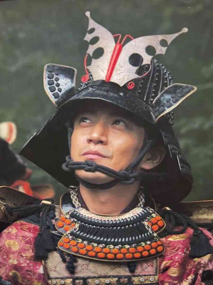 「豊臣兄弟！」で信長の最期を演じた小栗旬がコメント、光秀への「お前じゃない」はアドリブ