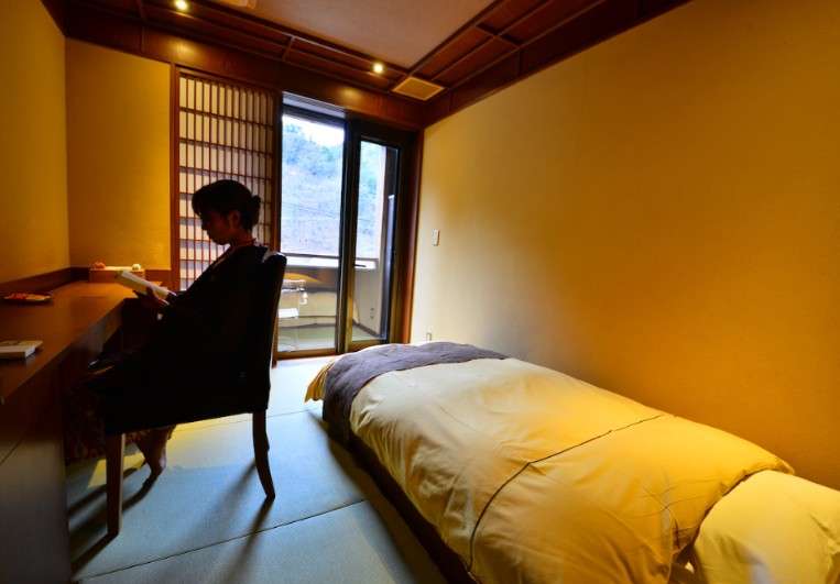 一人旅好きな人宿泊先どうしてる？