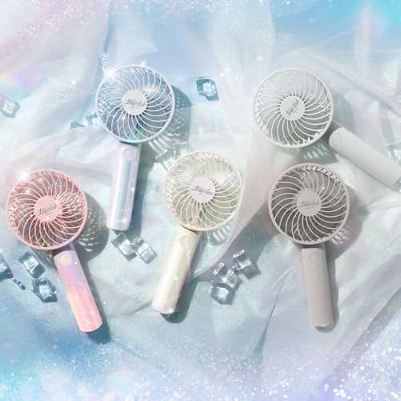 夏の外出で持ち歩くもの