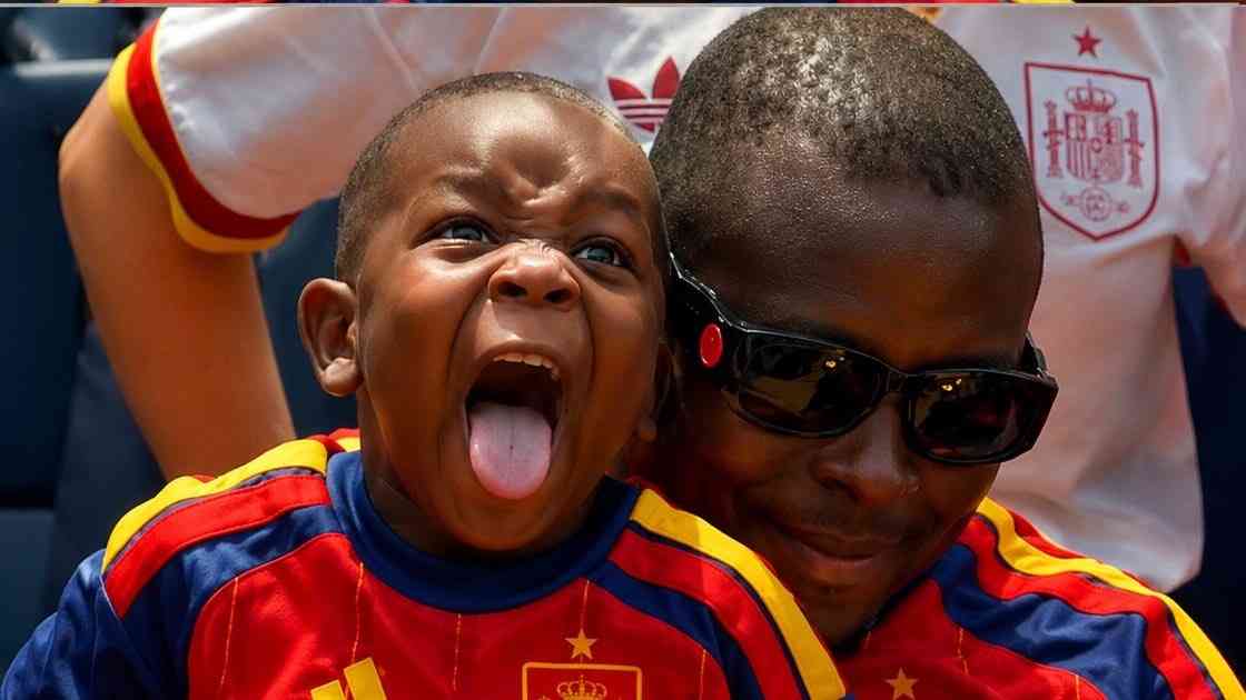 【W杯】スペインが4大会ぶりの決勝進出! パスワークで圧倒して2得点、エムバペなどフランスの強力攻撃陣を封じて快勝