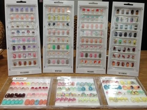 どんなネイルしていますか。