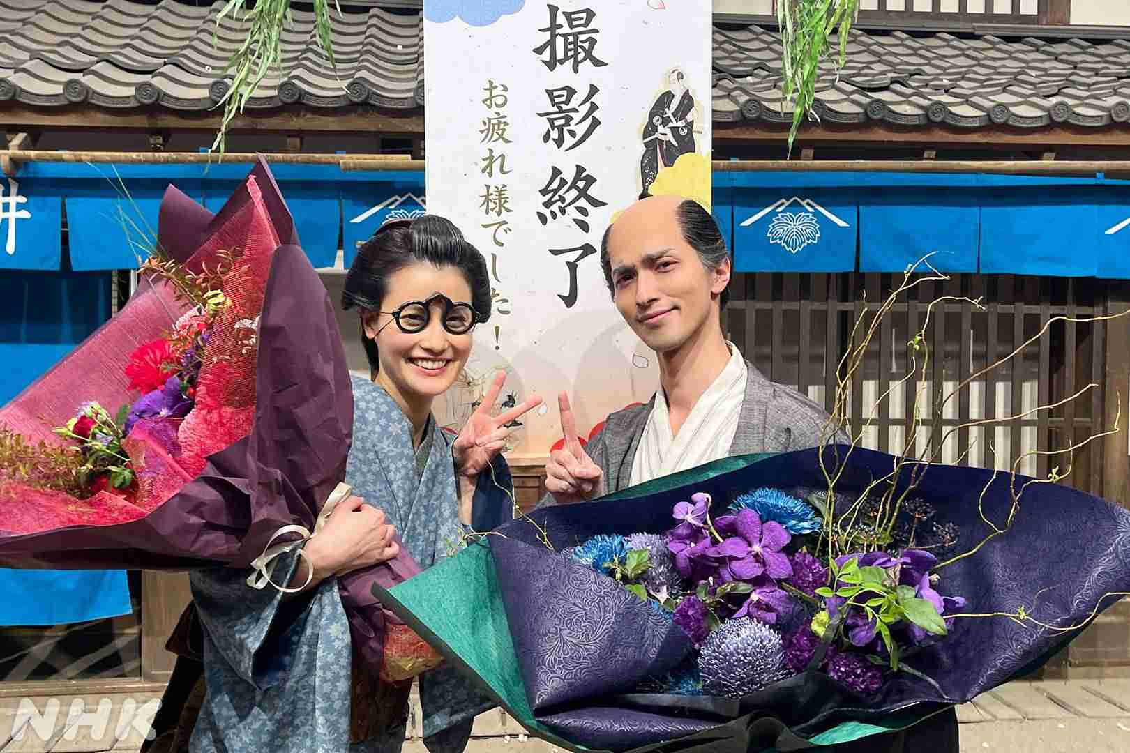 橋本愛、佐藤二朗からの「ハラスメントで号泣」報道に「心当たりあり過ぎ」指摘する声…共演ドラマのSNSで見せていた “異様な距離感” とは