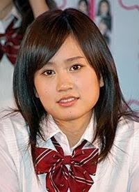 ずり落ちそう?!前田敦子　後ろも凄い黒ドレスで授賞式登場、34歳の魅力溢れる　同席女優も「ほんっと～に綺麗♥」