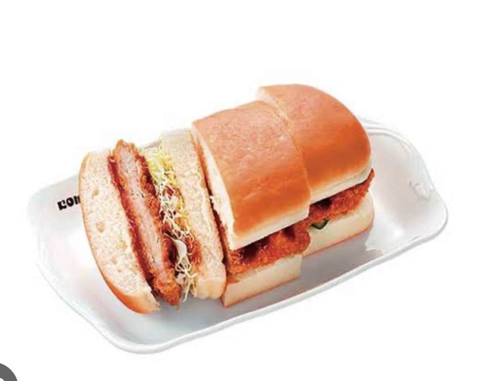 コメダの「大好きプレート」頼んだら大きさがバラバラのサンドイッチが来て泣いてる…「こんなの見たことない」「スタッフの切り方の問題」と議論に