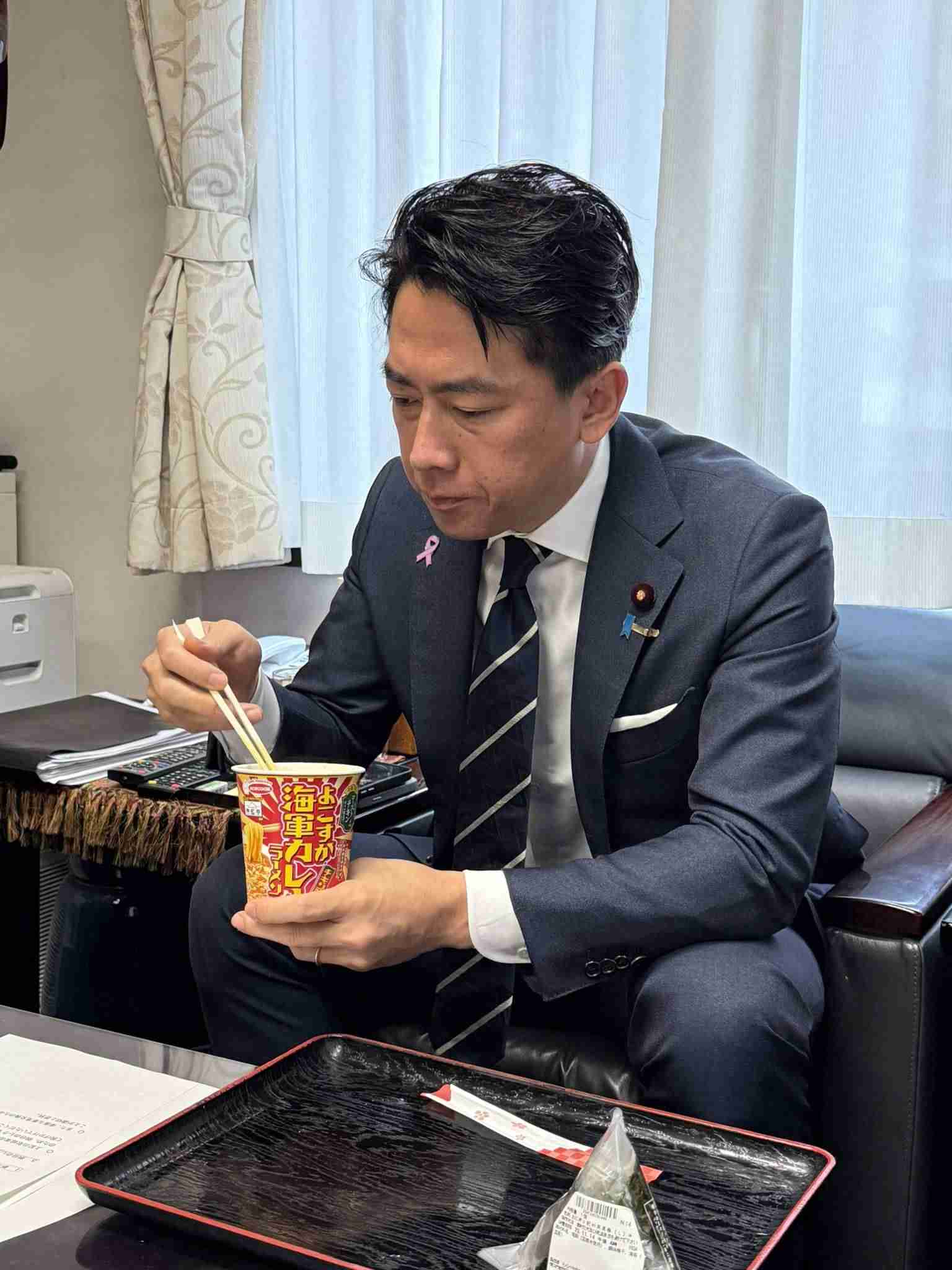 【矛盾】袋は有料なのに、割り箸やスプーンが無料な件について語りたい