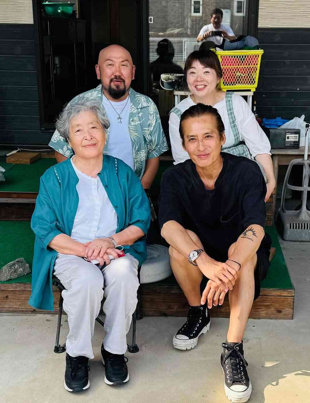 「タトゥーも髭も解禁」大野智、左腕にがっつりタトゥー姿の最新投稿に反響 ファンが感じる“次のステージ”