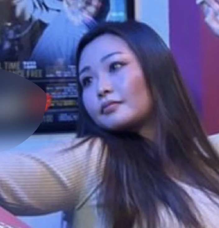 《同居女性の唇を糸で縫いつけ》正座して「痛い、痛い」と言いながら自ら針を…元交際相手が見た花柄タトゥー女(49歳)に“監視された生活”「言いつけを守らない、直さないと」冬に屋外に閉め出し