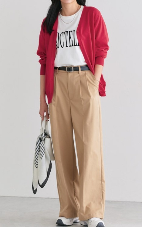 デニムが似合わない人のカジュアルな服装