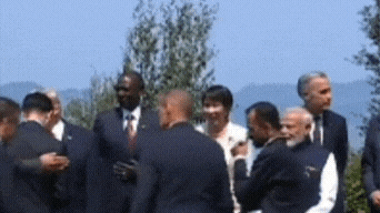 高市首相にジュエリーベストドレッサー賞特別賞　国会緊迫の中