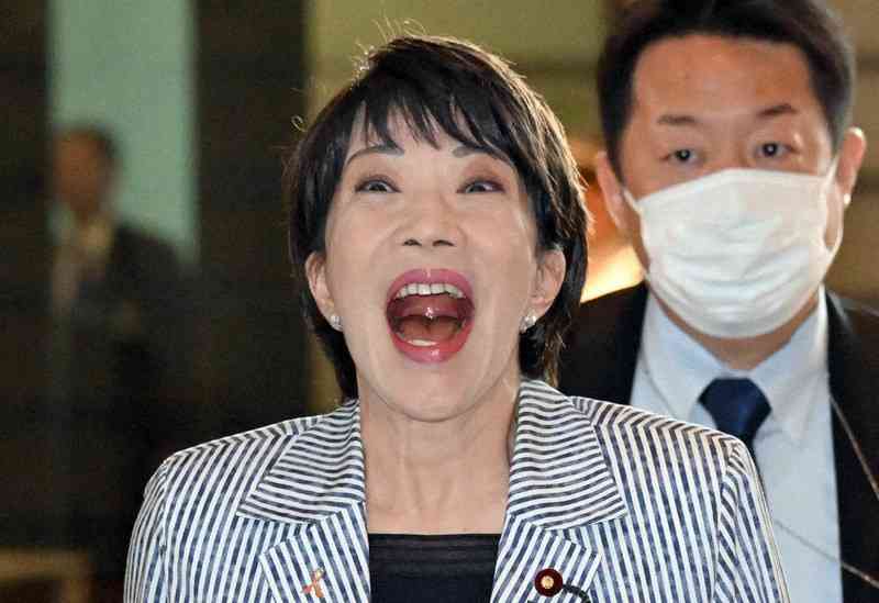 高市首相にジュエリーベストドレッサー賞特別賞　国会緊迫の中