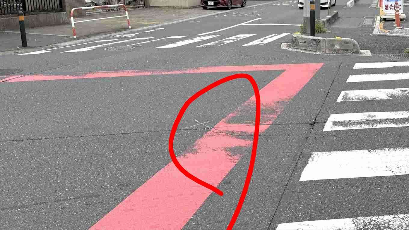 草加市で自転車運転の女性(40代)が大型トラックにひかれ死亡 トラック運転手を逮捕 自転車のチャイルドシートに同乗の6歳娘は軽傷 埼玉県警
