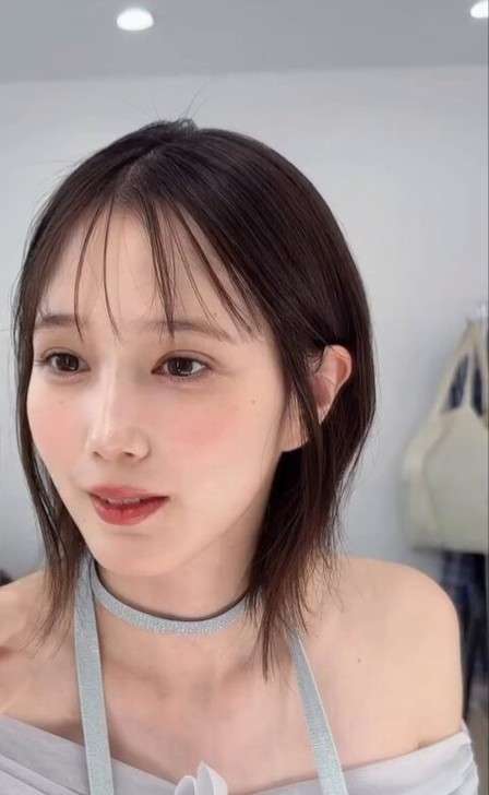 「隠して 隠して…」本田翼、衝撃的な姿にファン騒然 「そんな格好で外出？」「体感温度がマイナス2度下がりました」