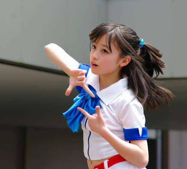橋本環奈「キングダム」河了貂衣装でワンバン始球式！キュートな姿にドーム大歓声　自己採点「100点」