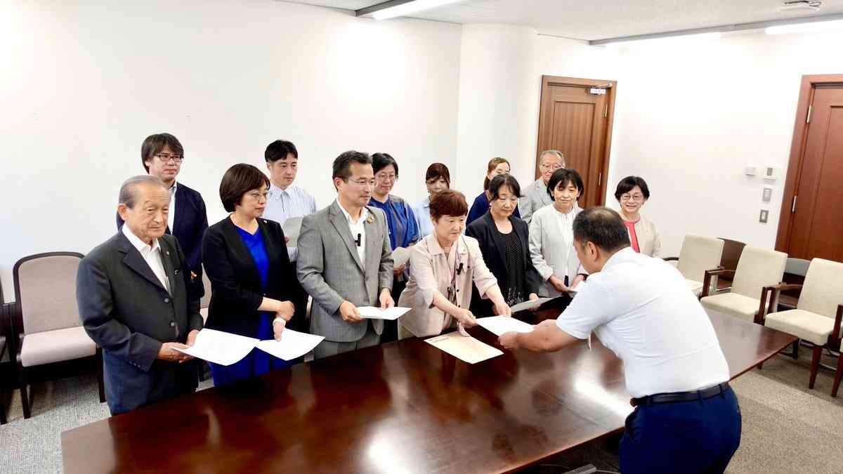 マイナンバーカード持つ市民に「5000円分」ポイント給付、京都市が開始…スマホを持ってない人には食料品など支給