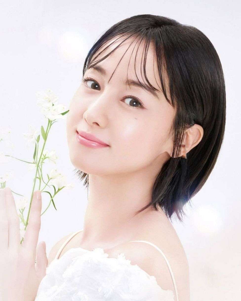 「これで40とかやばい」芸能界復帰から2年…沢尻エリカの最新ショットに驚きの声続々「いくらでもやっていける、、、」「しかし…」
