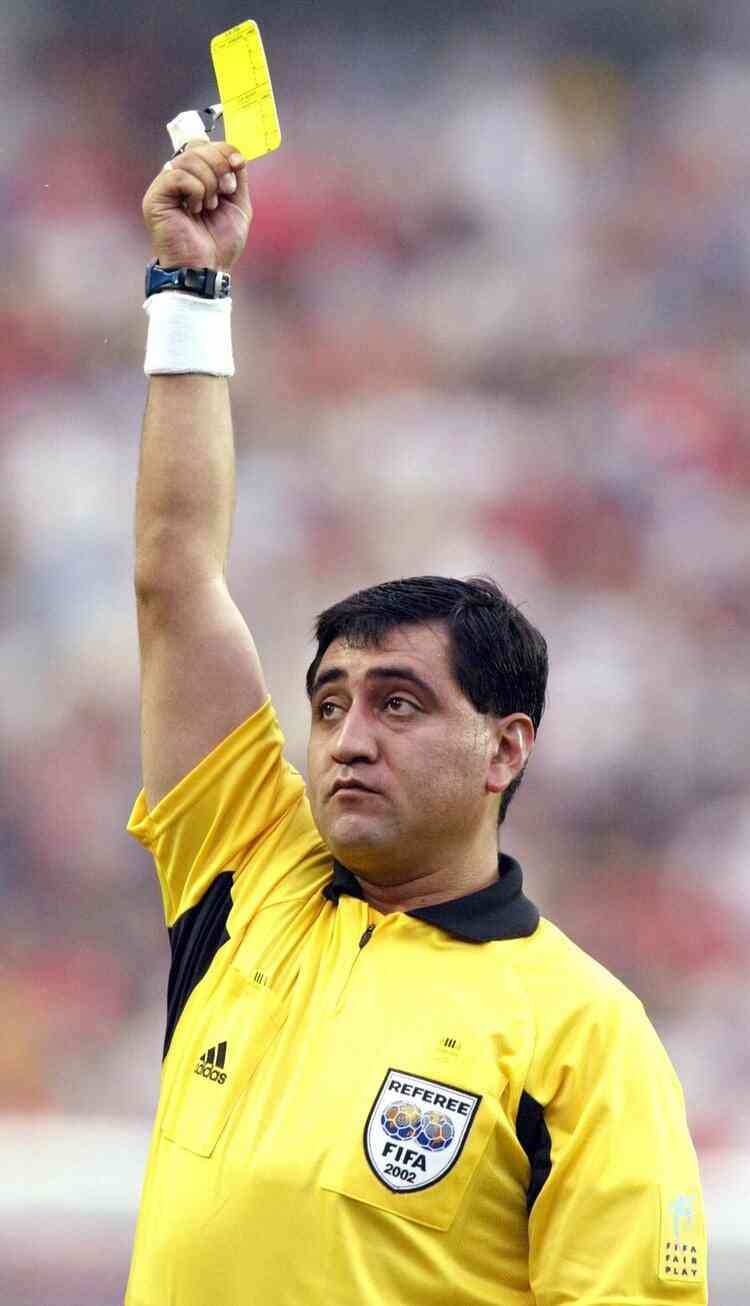 激震!韓国サッカー協会が15年前にW杯予選などで「外国人審判を性的接待していた」疑惑のスキャンダルが発覚!7試合20人が対象で日本人審判が含まれていたとの指摘も…