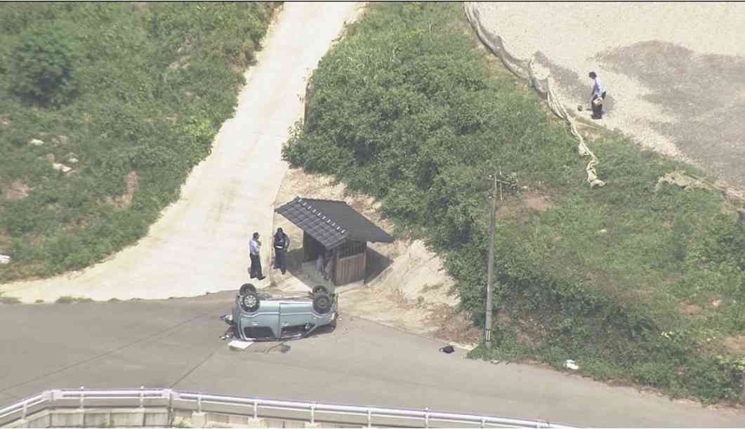 「車が落ちた」高齢女性2人を病院に搬送 お参りに来て駐車場から転落か 福岡