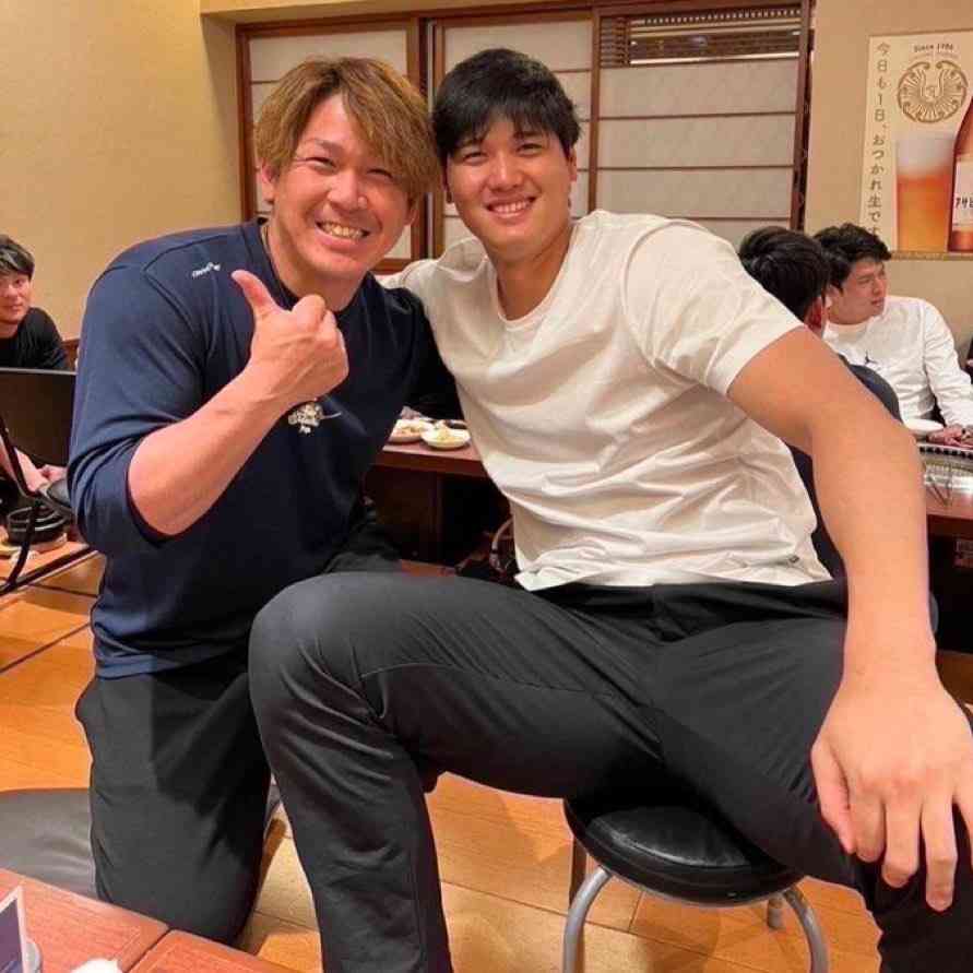「これマジなの?」「頭身バグってる」188センチのワンピース…〝プリンセス・メグ〟栗原恵さん最新ショットに仰天「あーもぅ保存!!」