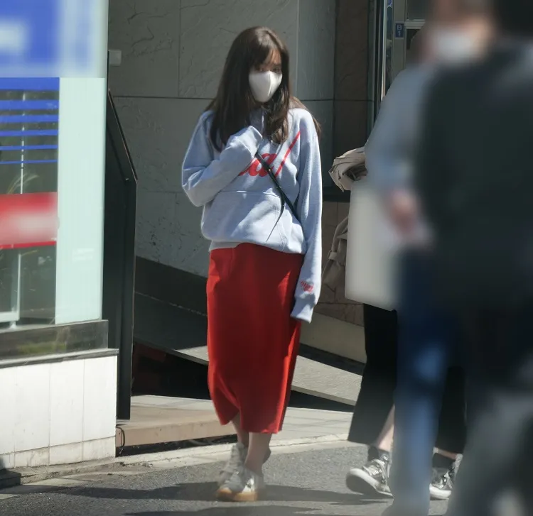妊婦がヒール靴を履いてると心配する気持ちは分かるが、ヒールばっかり履いてる人間がペタンコ靴を履くと、つんのめってお腹から転ぶという経験談に共感の声
