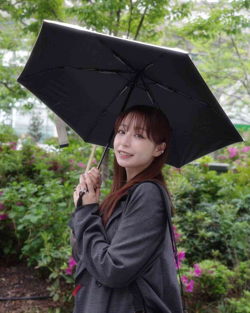 傘をさしてる芸能人が見たい☔️