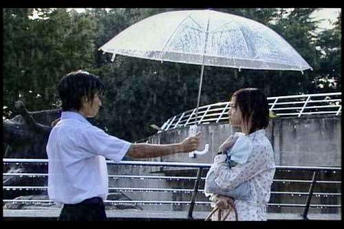 傘をさしてる芸能人が見たい☔️