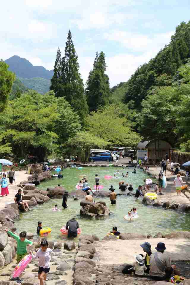 【真夏】プールに行ってきた感想を言い合うトピ